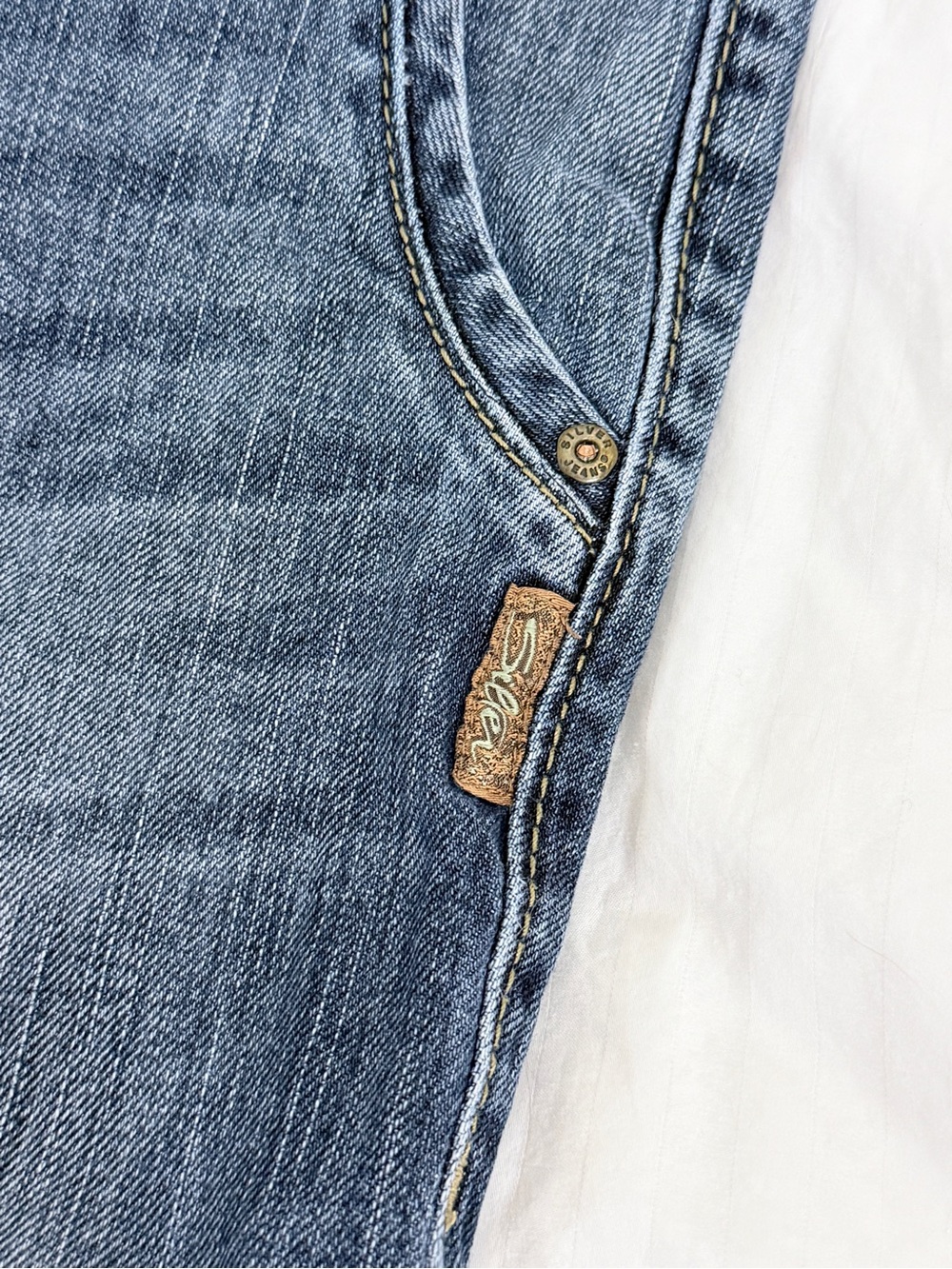 Silver Jeans Blanca Y2K Jeans - Picture 5 of 13
